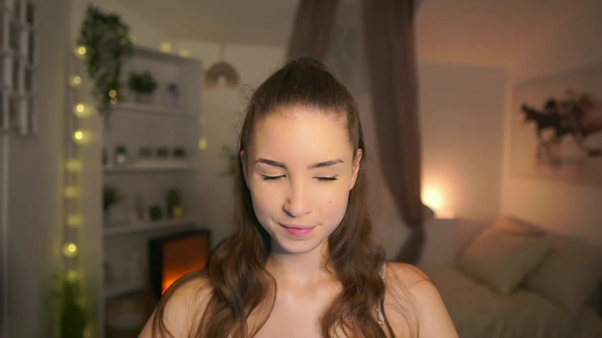 Gallery image thumbnail from Shy_jane's myfreecams stream on, 12/22/2023, 11:49 image 13 of 20