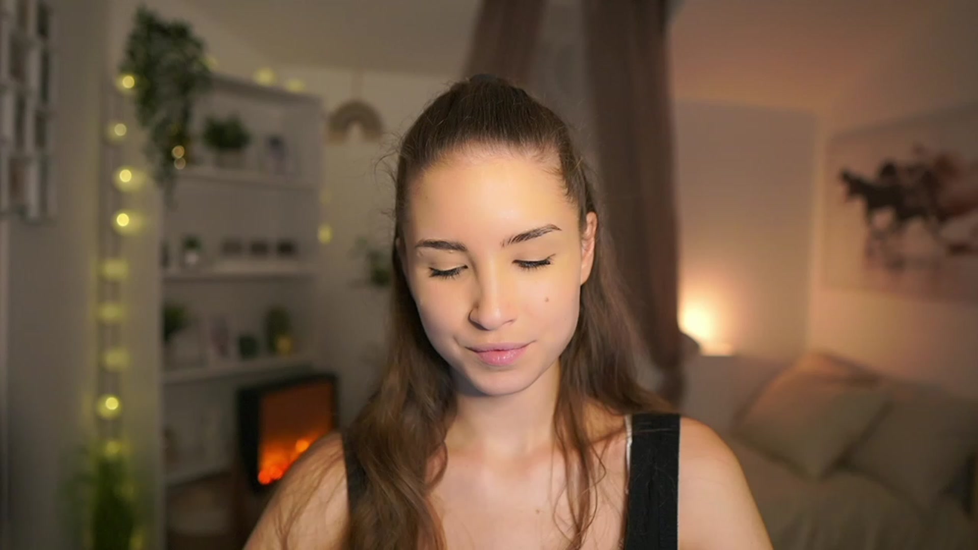 Gallery image thumbnail from Shy_jane's myfreecams stream on, 12/22/2023, 15:20 image 12 of 20