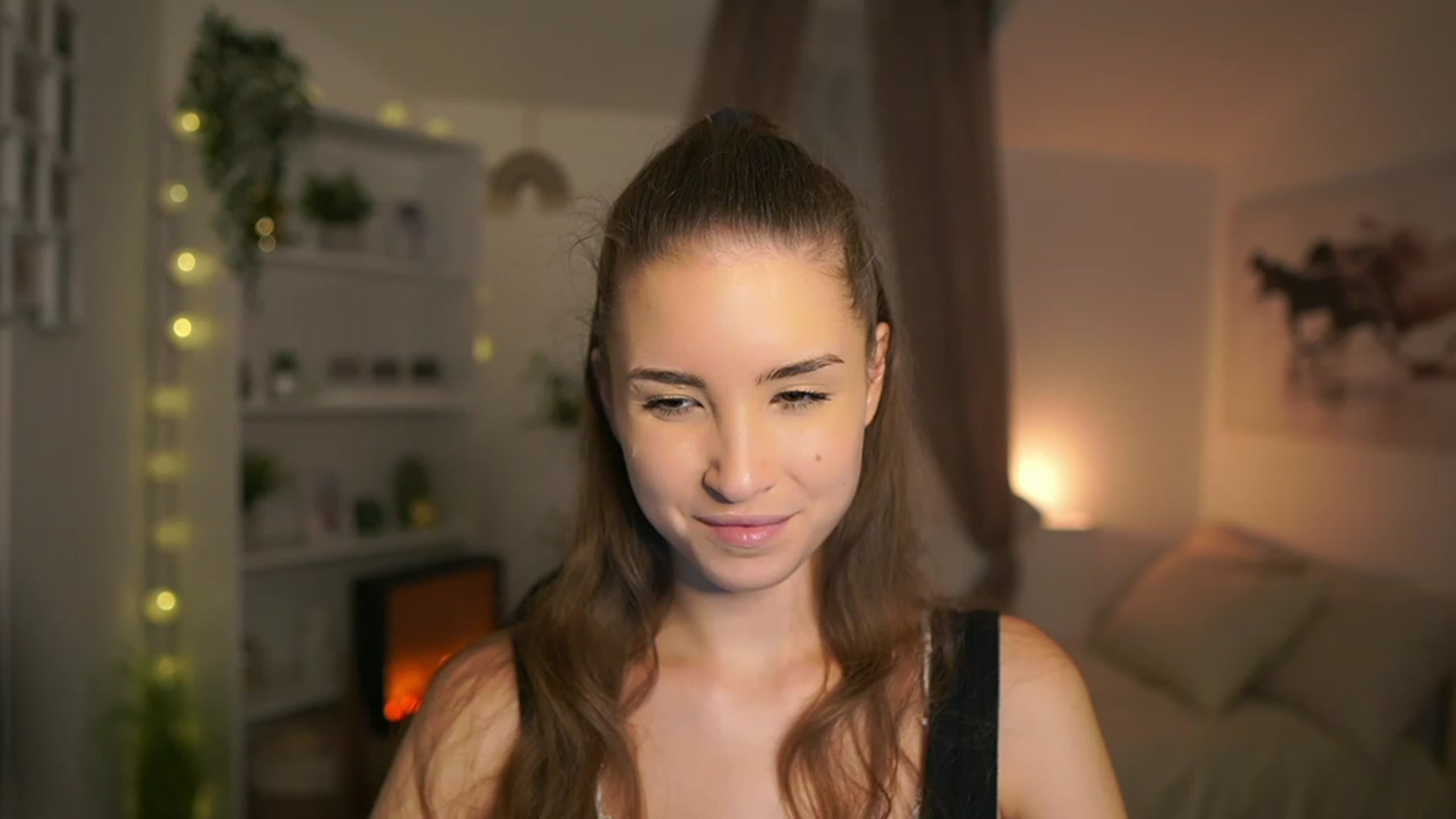 Gallery image thumbnail from Shy_jane's myfreecams stream on, 12/22/2023, 15:20 image 5 of 20