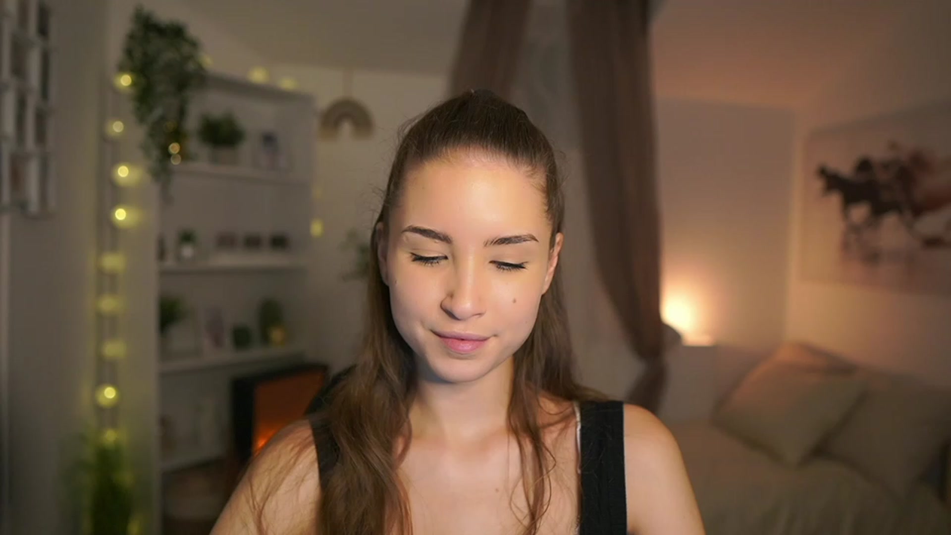 Gallery image thumbnail from Shy_jane's myfreecams stream on, 12/22/2023, 15:20 image 14 of 20