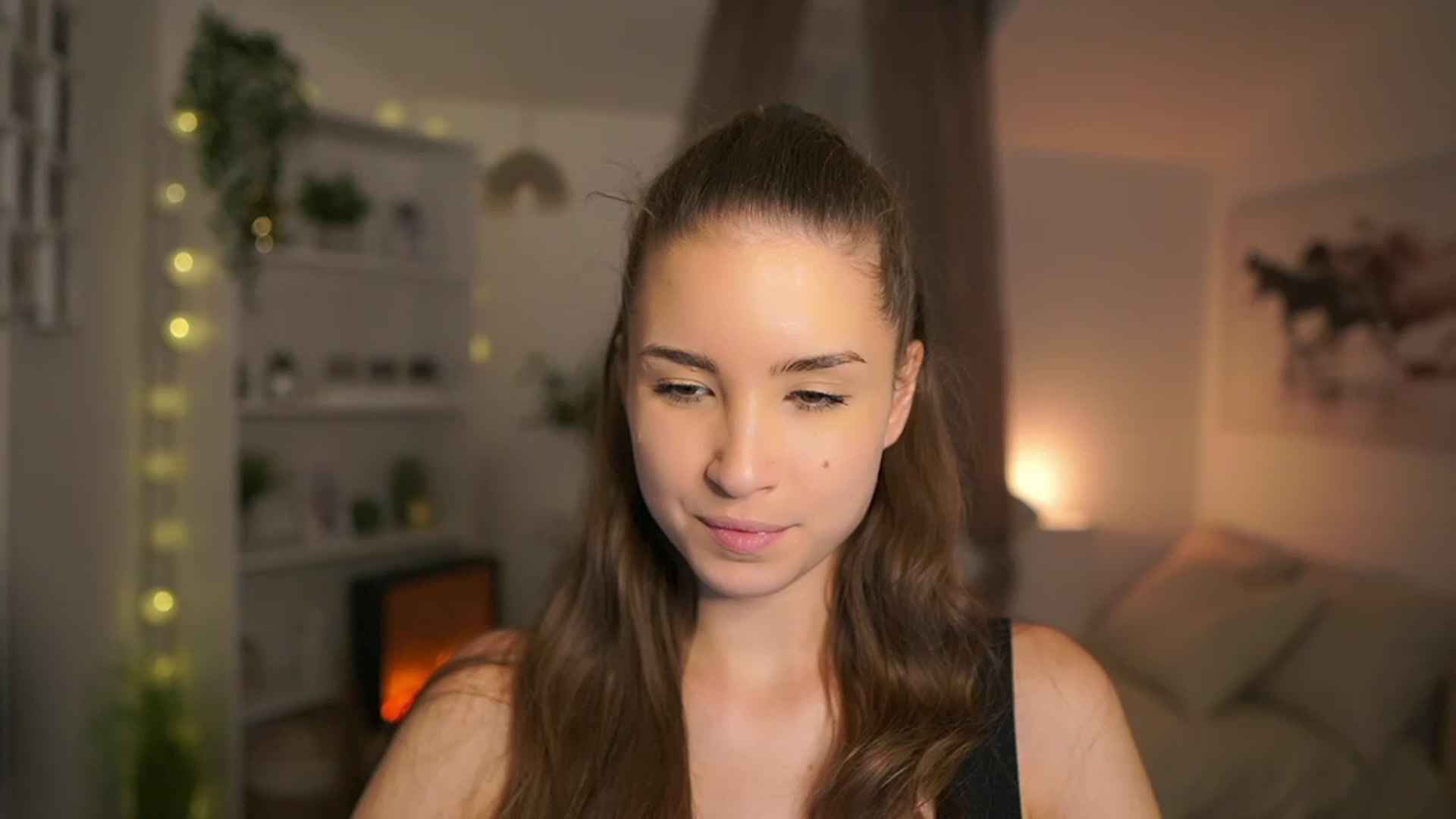 Gallery image thumbnail from Shy_jane's myfreecams stream on, 12/22/2023, 17:48 image 15 of 20