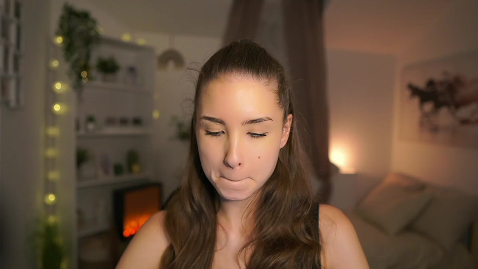 Gallery image thumbnail from Shy_jane's myfreecams stream on, 12/22/2023, 17:48 image 1 of 20