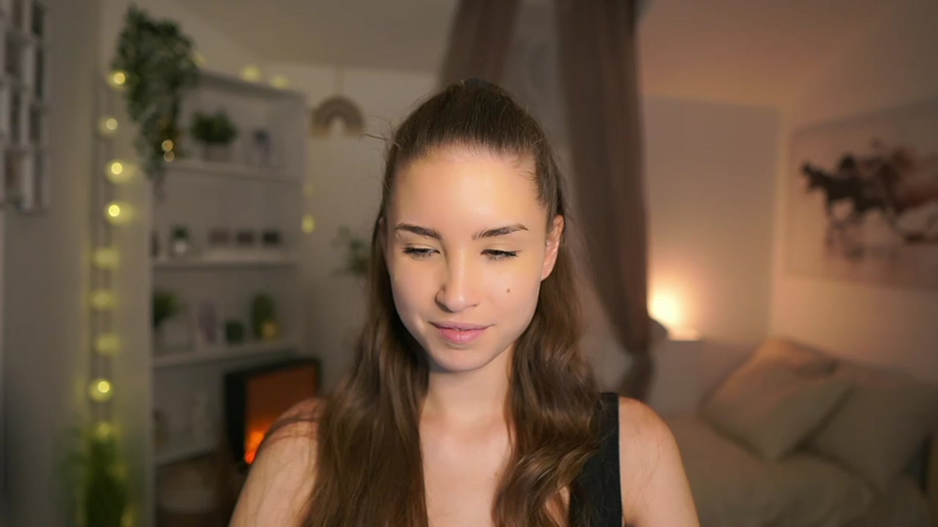 Gallery image thumbnail from Shy_jane's myfreecams stream on, 12/22/2023, 17:48 image 12 of 20