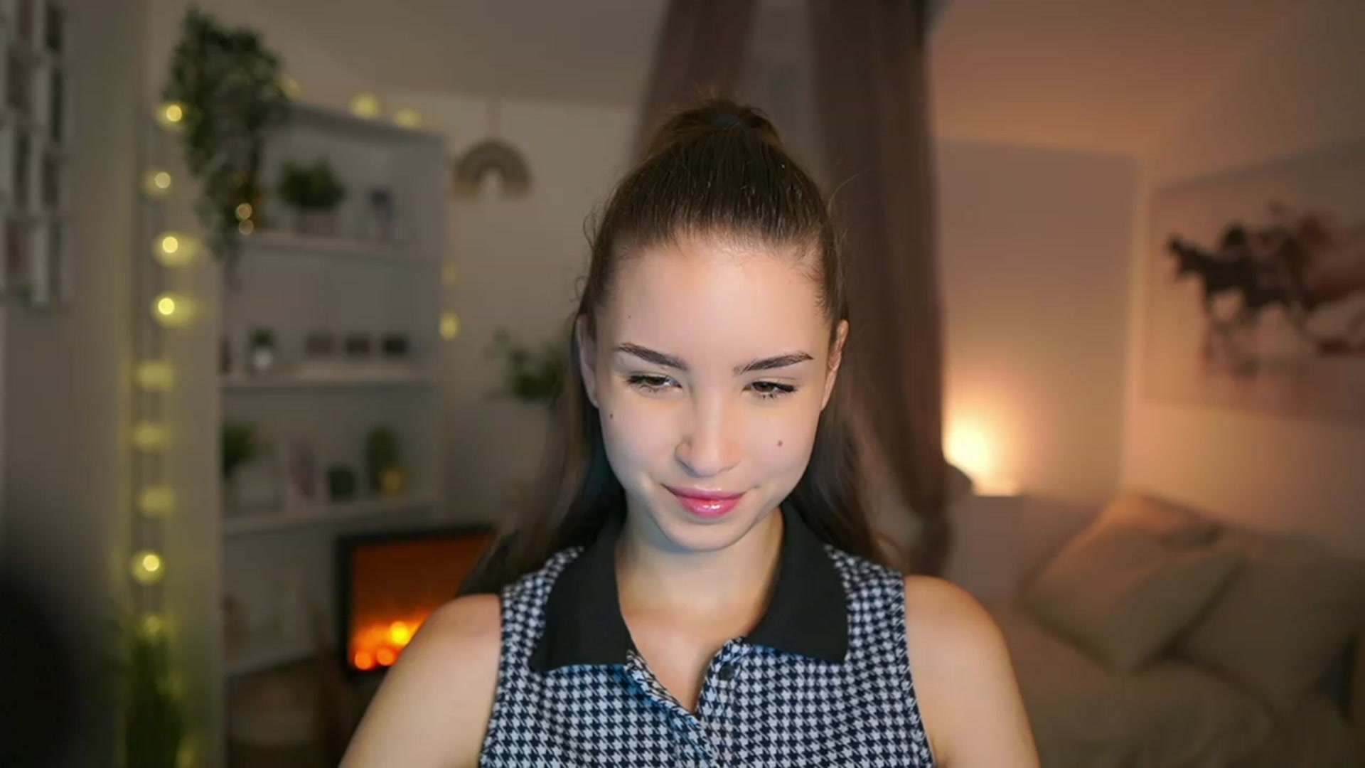 Gallery image thumbnail from Shy_jane's myfreecams stream on, 12/27/2023, 10:24 image 4 of 20