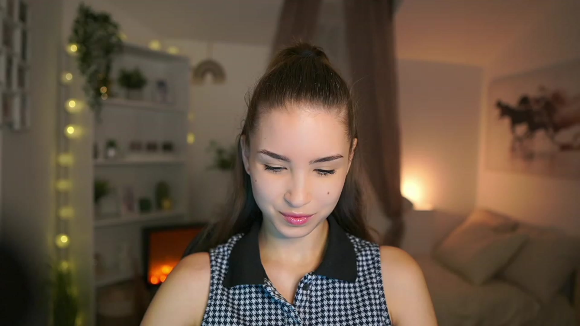Gallery image thumbnail from Shy_jane's myfreecams stream on, 12/27/2023, 10:24 image 7 of 20