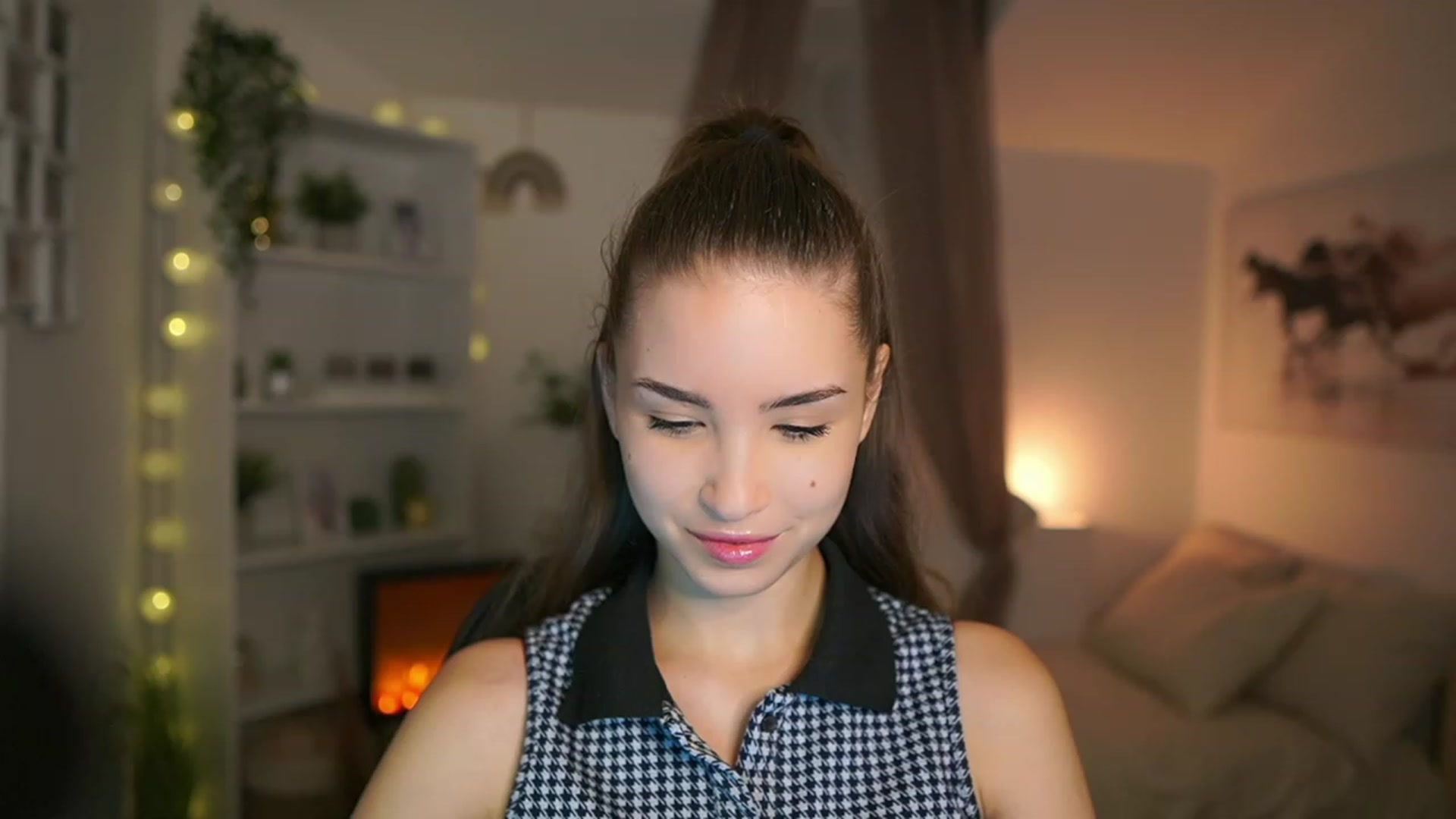 Gallery image thumbnail from Shy_jane's myfreecams stream on, 12/27/2023, 10:24 image 6 of 20