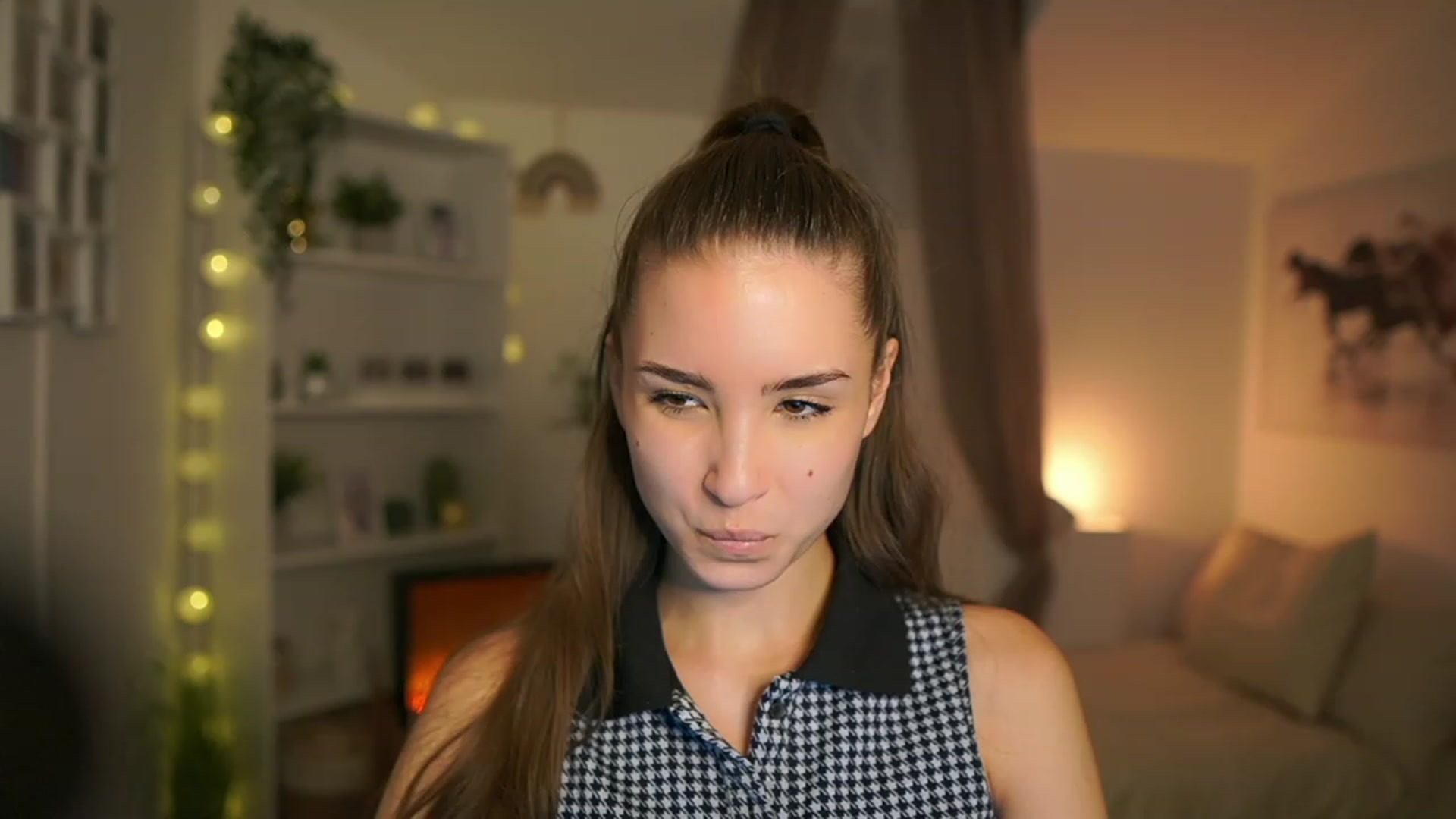 Gallery image thumbnail from Shy_jane's myfreecams stream on, 12/27/2023, 16:31 image 2 of 20