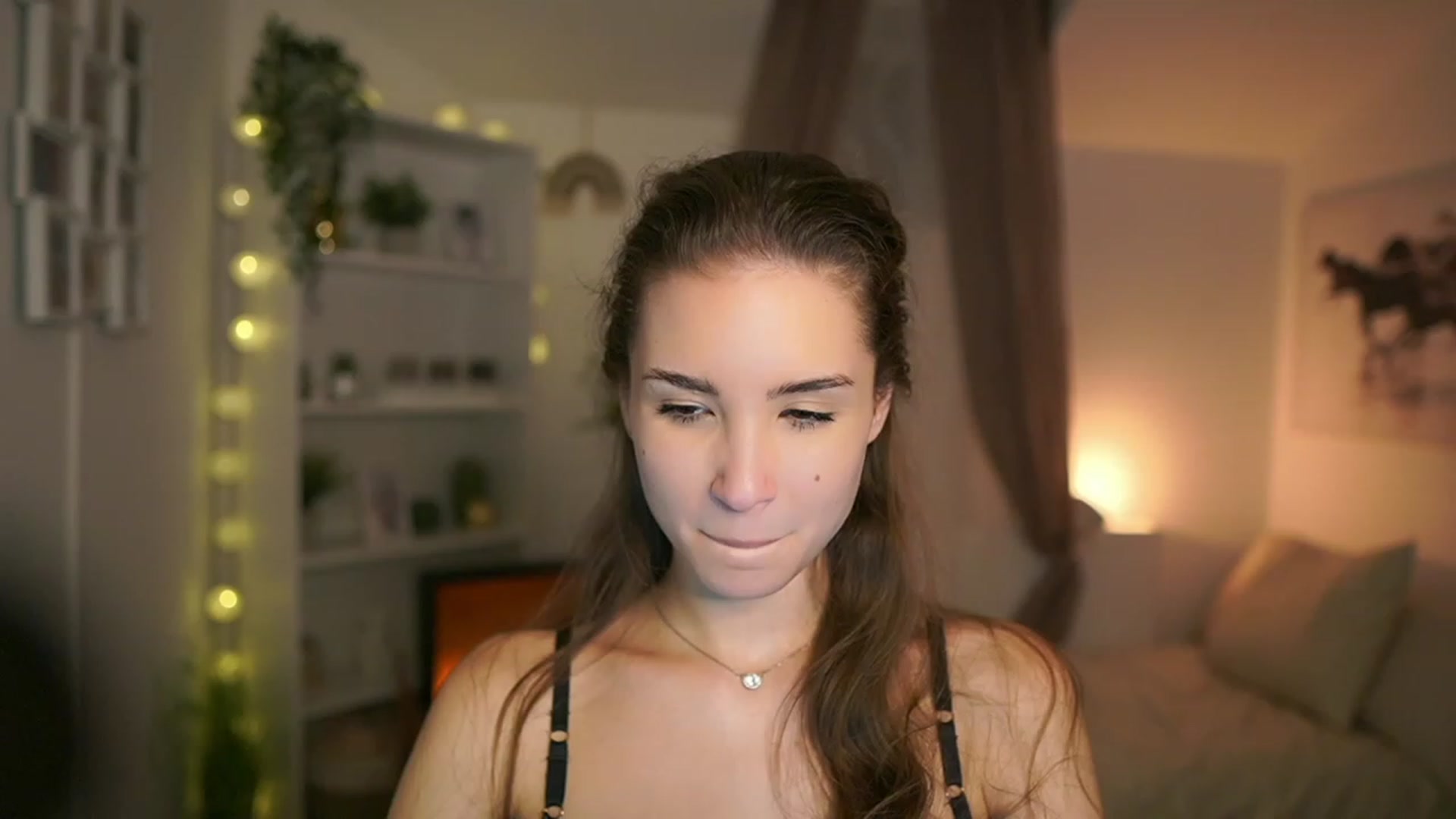 Gallery image thumbnail from Shy_jane's myfreecams stream on, 12/29/2023, 15:26 image 15 of 20