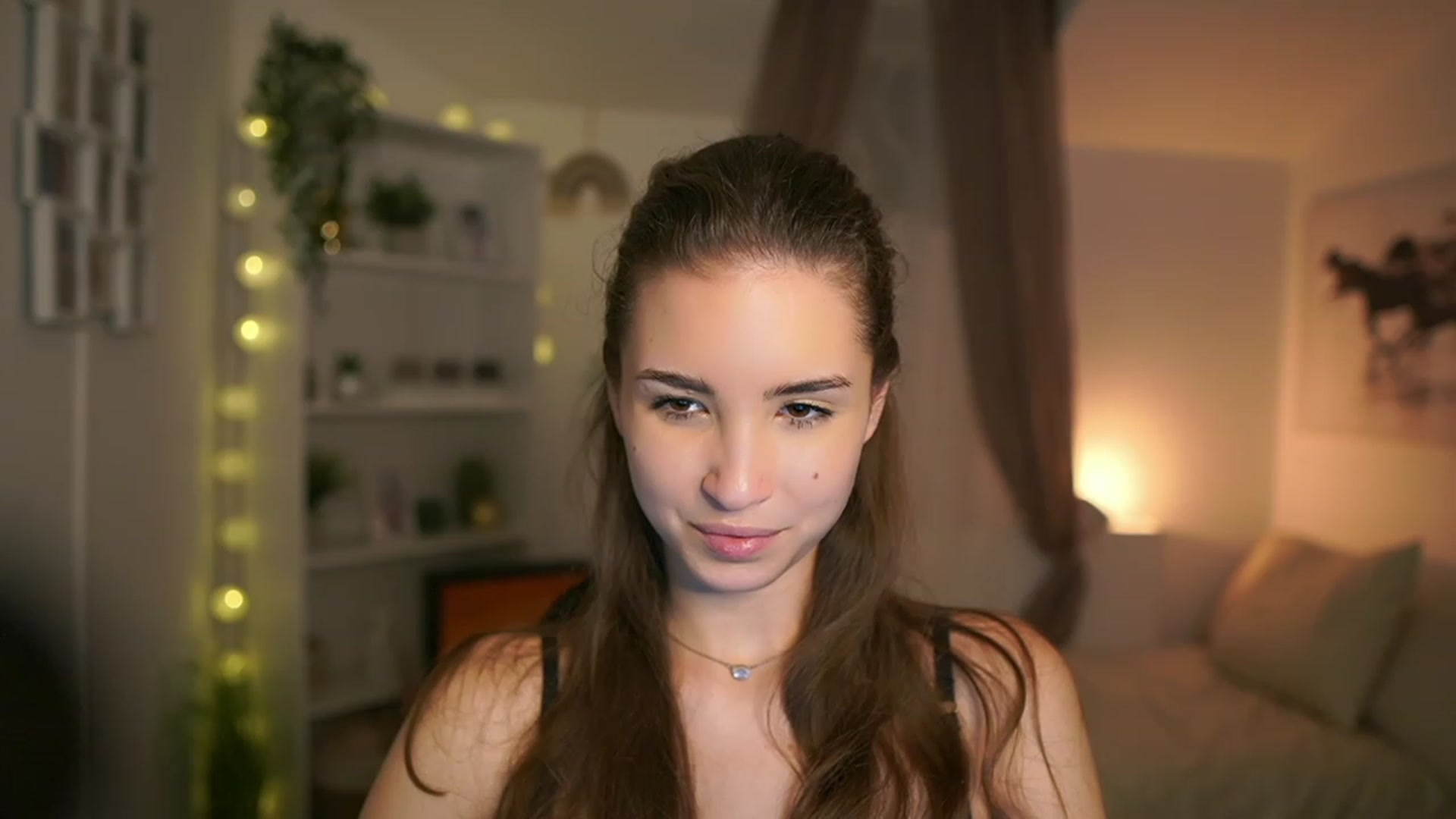 Gallery image thumbnail from Shy_jane's myfreecams stream on, 12/29/2023, 16:38 image 17 of 20