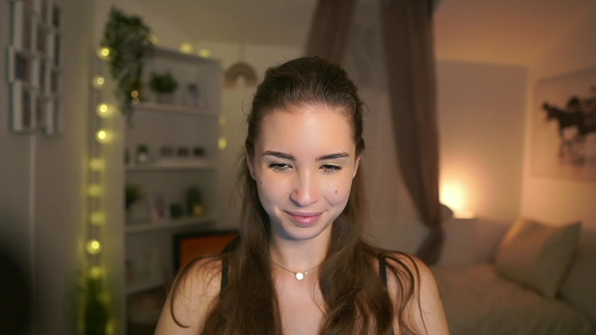 Gallery image thumbnail from Shy_jane's myfreecams stream on, 12/29/2023, 16:38 image 12 of 20