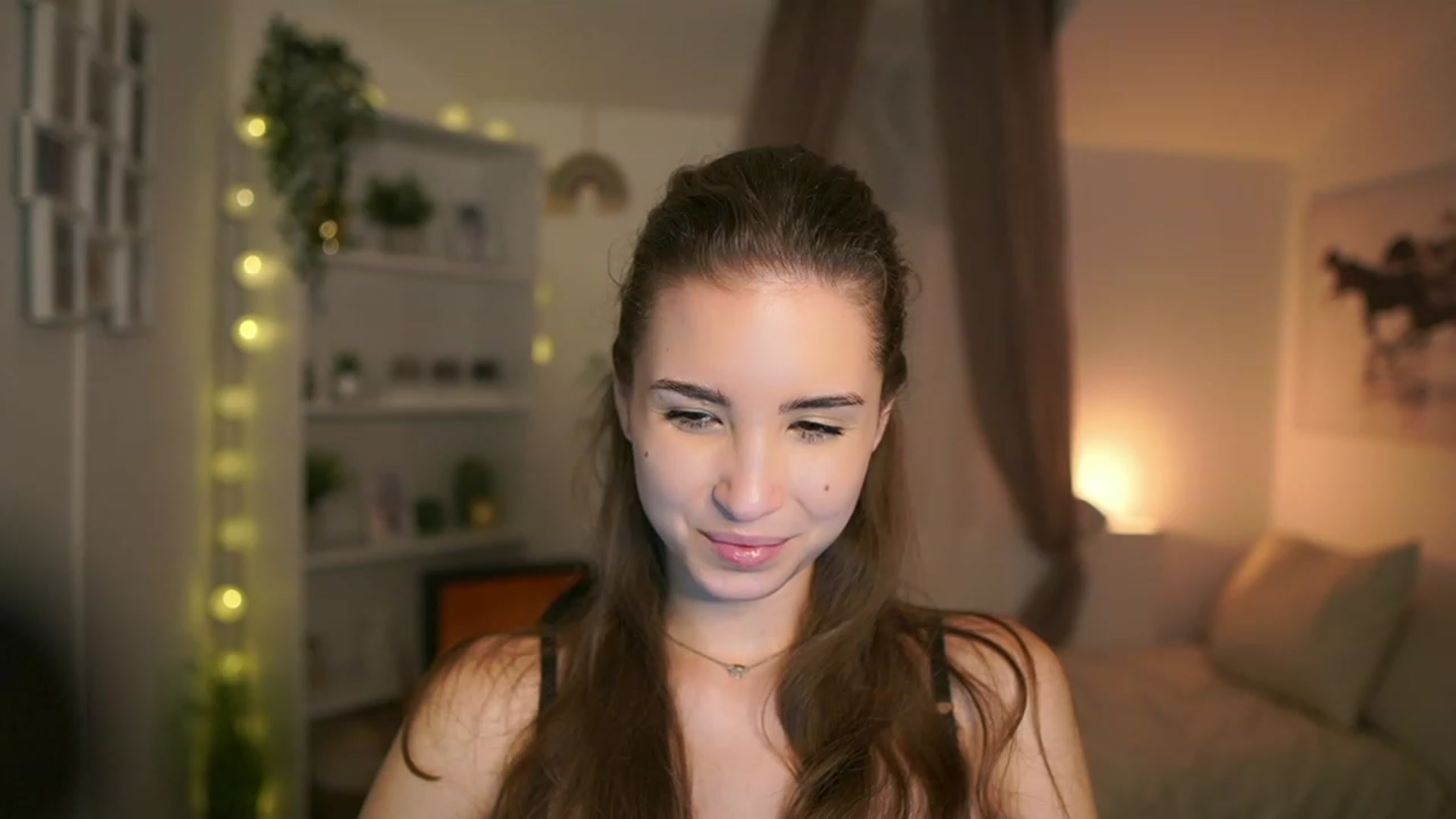 Gallery image thumbnail from Shy_jane's myfreecams stream on, 12/29/2023, 16:38 image 19 of 20