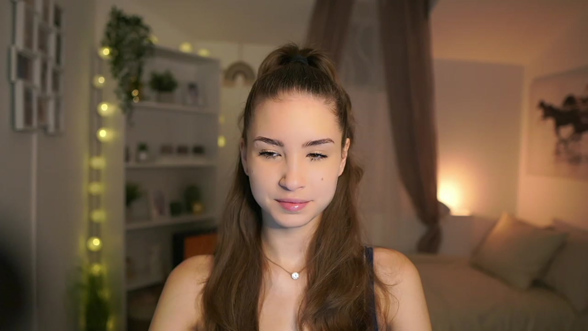 Gallery image thumbnail from Shy_jane's myfreecams stream on, 12/30/2023, 07:38 image 7 of 20