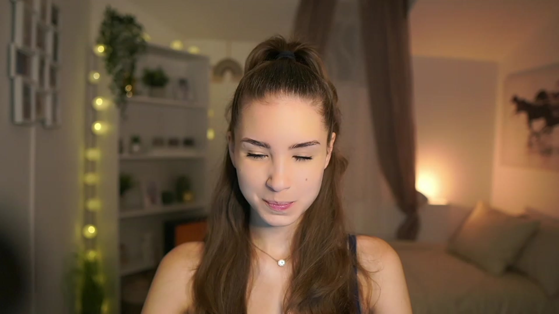 Gallery image thumbnail from Shy_jane's myfreecams stream on, 12/30/2023, 07:38 image 8 of 20