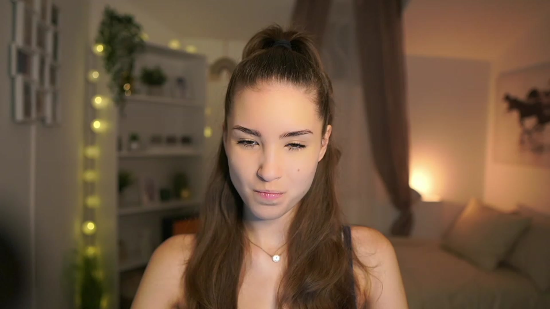 Gallery image thumbnail from Shy_jane's myfreecams stream on, 12/30/2023, 07:38 image 1 of 20