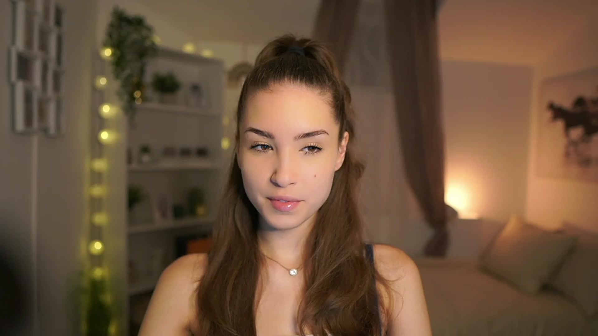 Gallery image thumbnail from Shy_jane's myfreecams stream on, 12/30/2023, 07:38 image 5 of 20