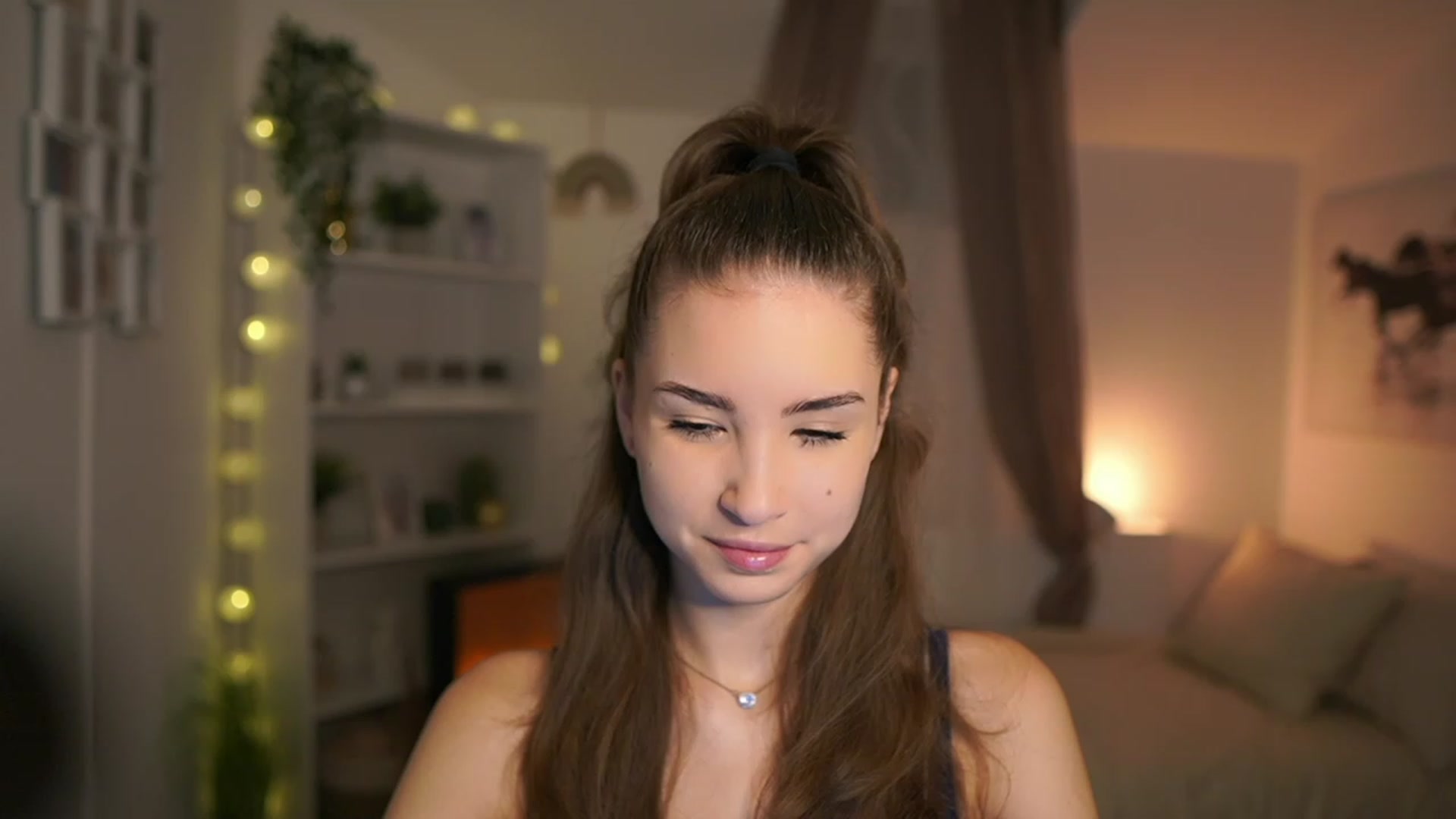 Gallery image thumbnail from Shy_jane's myfreecams stream on, 12/30/2023, 07:38 image 12 of 20
