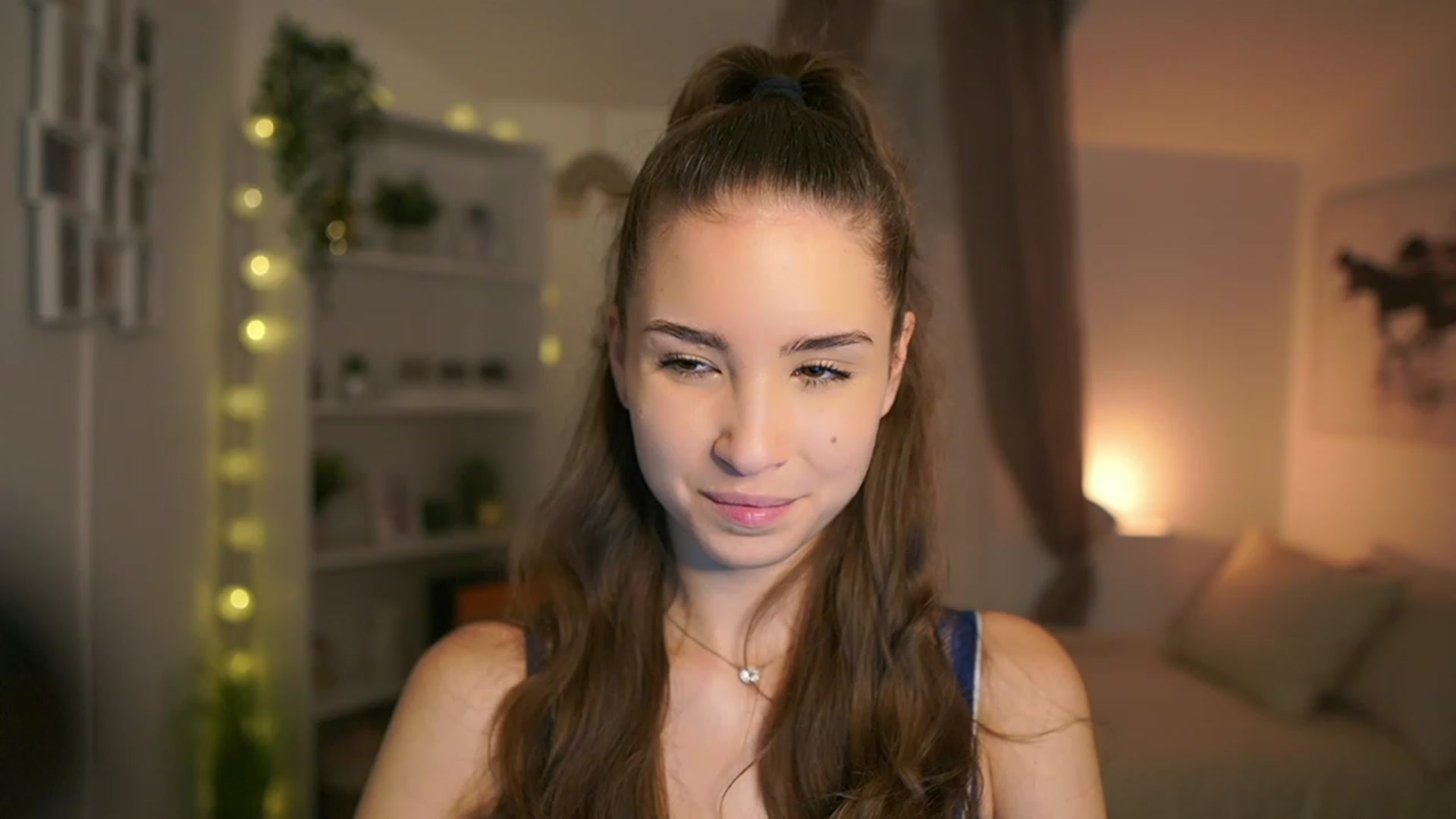Gallery image thumbnail from Shy_jane's myfreecams stream on, 12/30/2023, 10:37 image 8 of 20