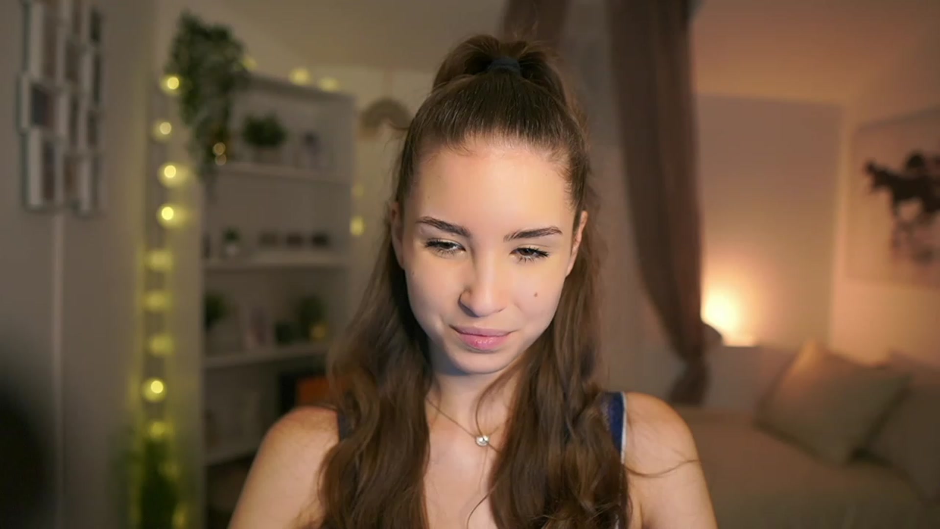 Gallery image thumbnail from Shy_jane's myfreecams stream on, 12/30/2023, 10:37 image 5 of 20