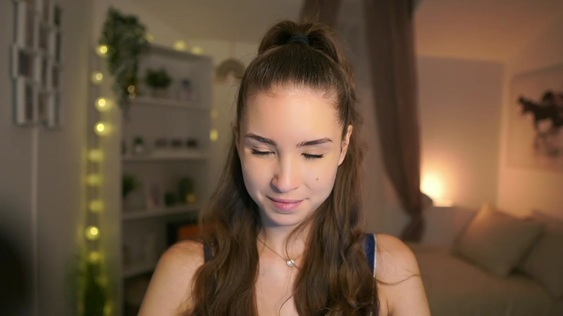 Gallery image thumbnail from Shy_jane's myfreecams stream on, 12/30/2023, 10:37 image 4 of 20