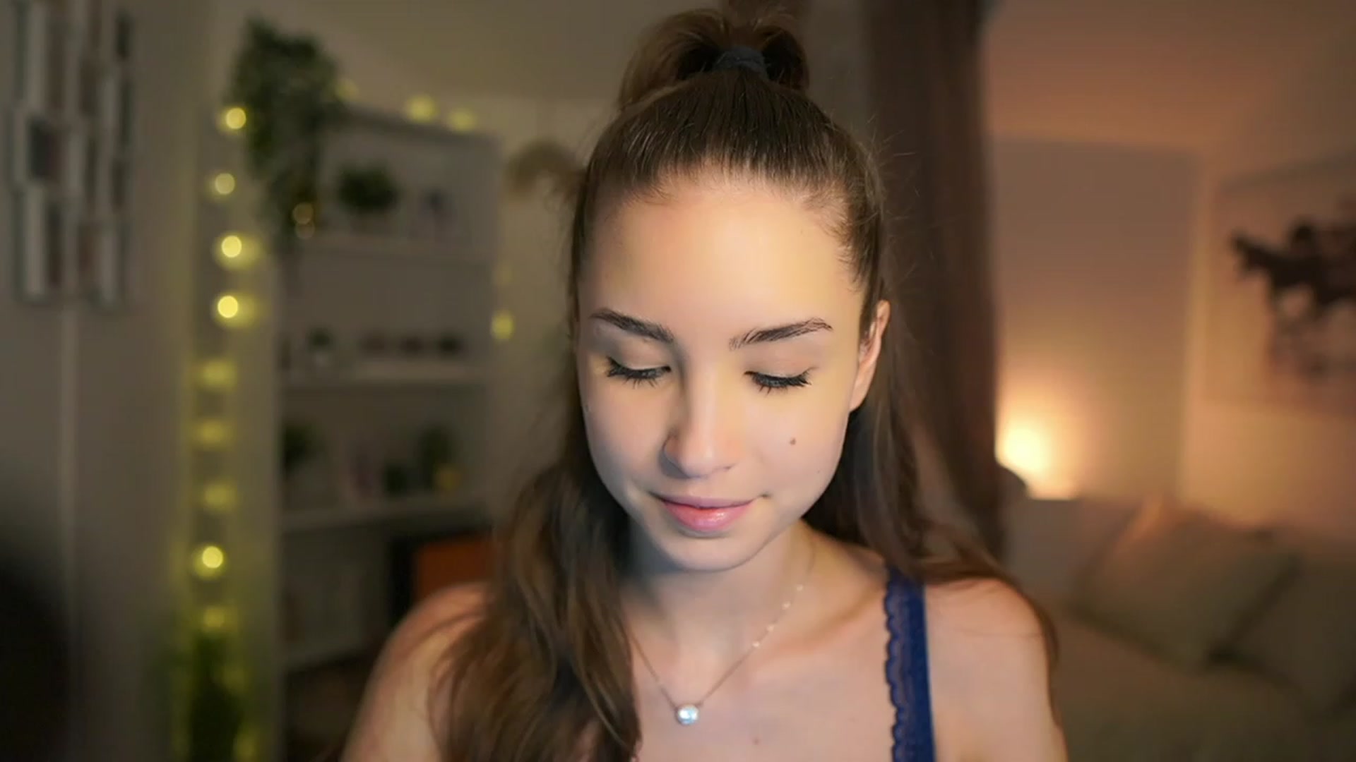 Gallery image thumbnail from Shy_jane's myfreecams stream on, 12/30/2023, 11:41 image 17 of 20