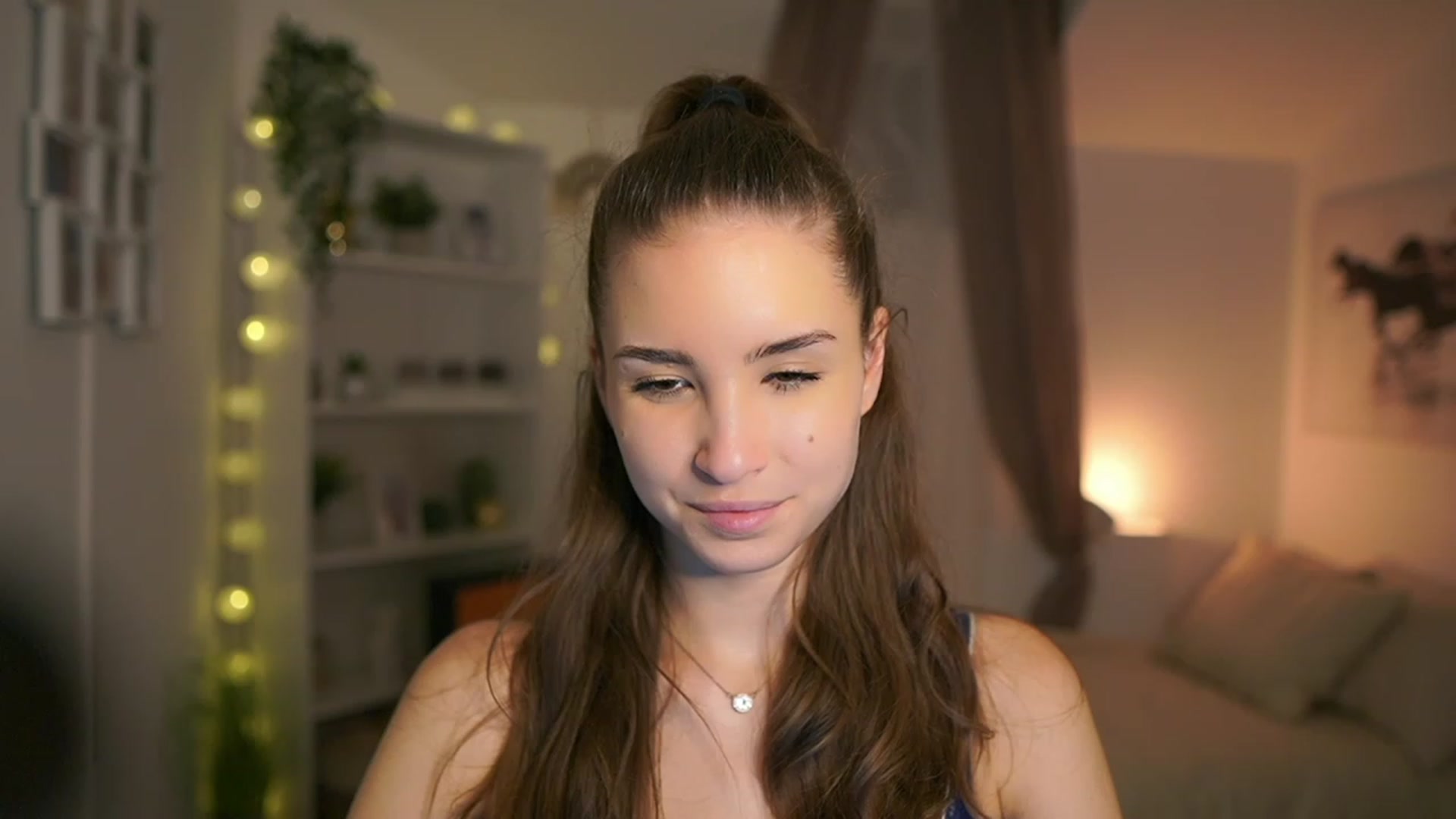 Gallery image thumbnail from Shy_jane's myfreecams stream on, 12/30/2023, 14:35 image 4 of 20
