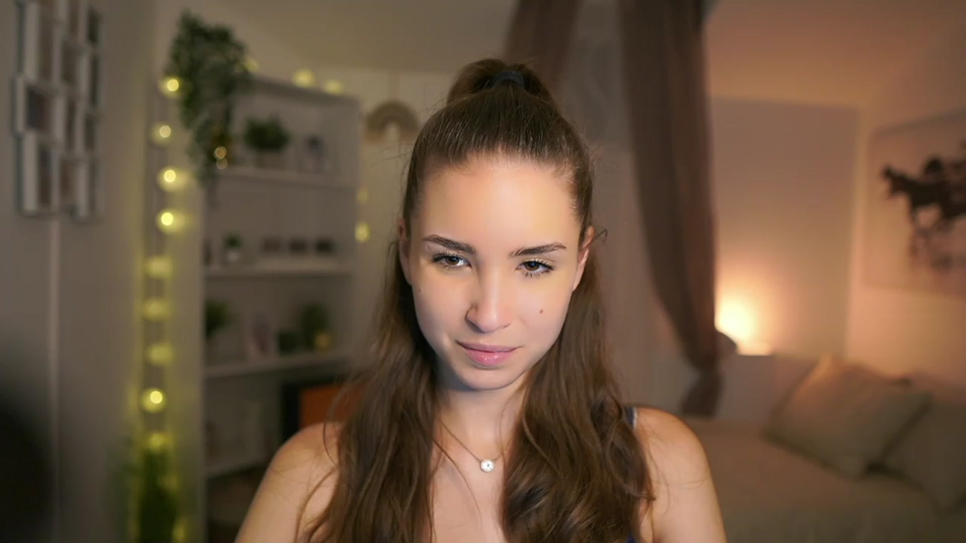 Gallery image thumbnail from Shy_jane's myfreecams stream on, 12/30/2023, 14:35 image 7 of 20