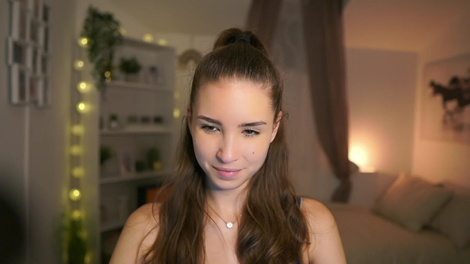 Gallery image thumbnail from Shy_jane's myfreecams stream on, 12/30/2023, 14:35 image 5 of 20