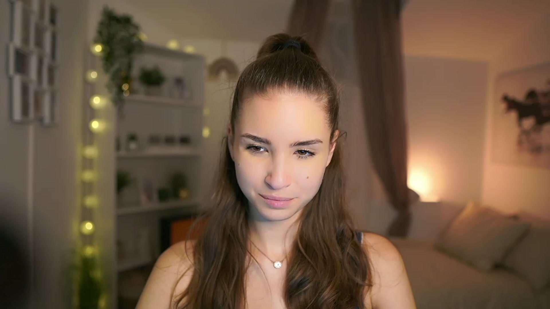 Gallery image thumbnail from Shy_jane's myfreecams stream on, 12/30/2023, 14:35 image 8 of 20