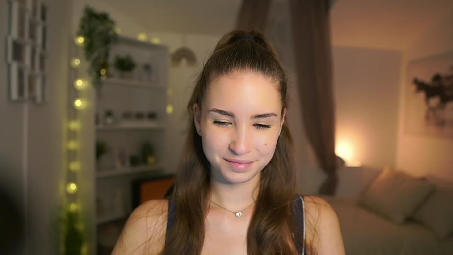 Gallery image thumbnail from Shy_jane's myfreecams stream on, 12/30/2023, 16:56 image 13 of 20