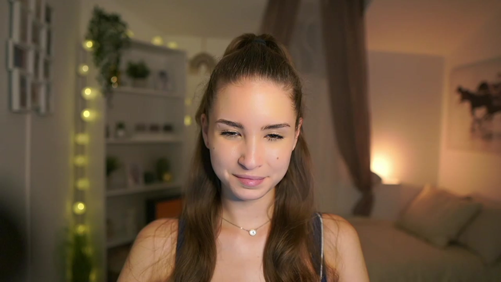 Gallery image thumbnail from Shy_jane's myfreecams stream on, 12/30/2023, 16:56 image 15 of 20