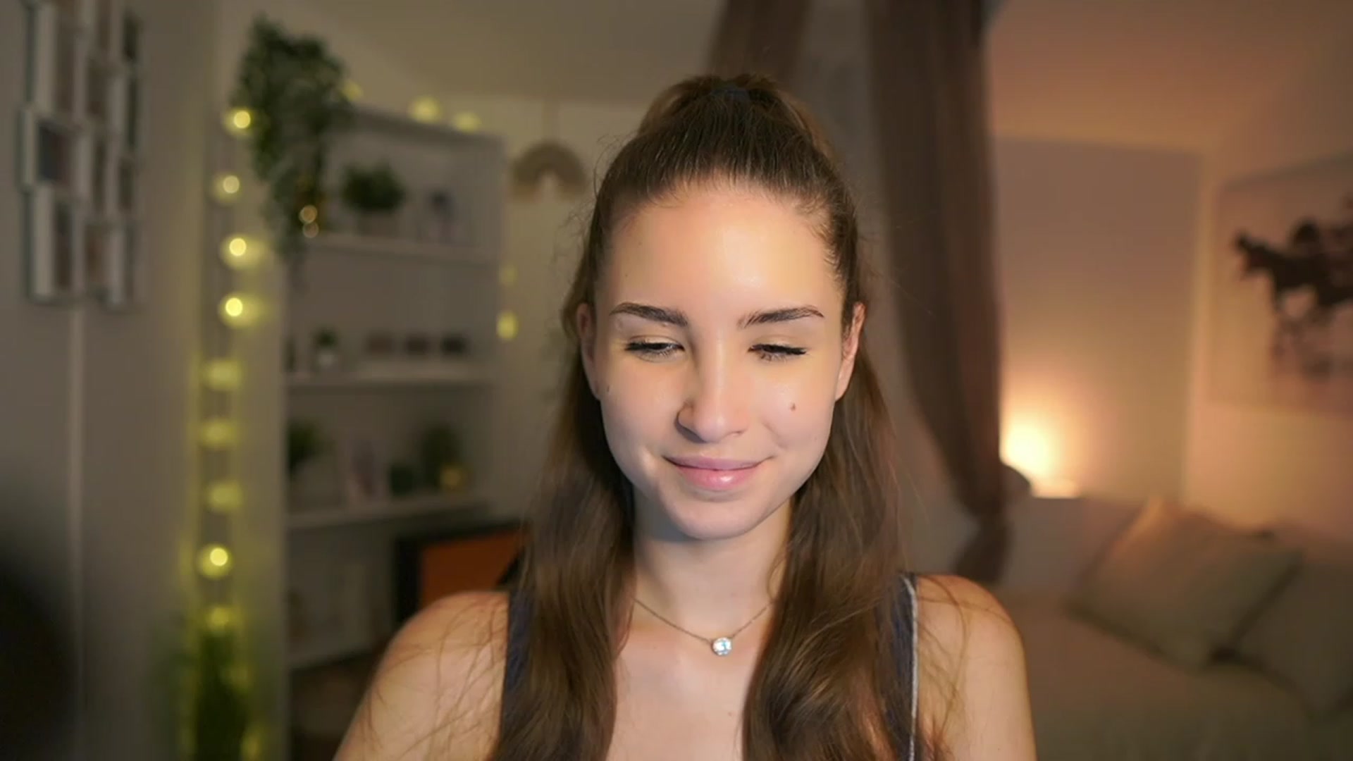 Gallery image thumbnail from Shy_jane's myfreecams stream on, 12/30/2023, 16:56 image 12 of 20