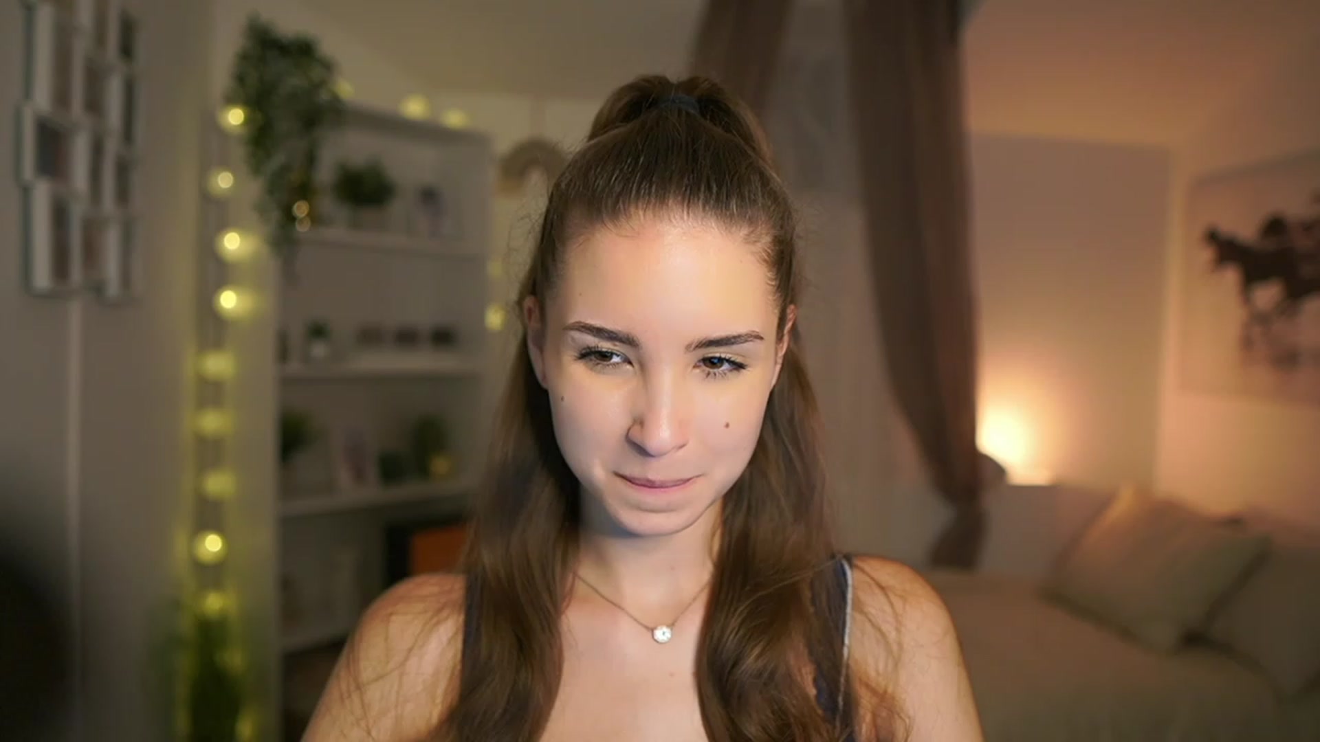 Gallery image thumbnail from Shy_jane's myfreecams stream on, 12/30/2023, 16:56 image 5 of 20