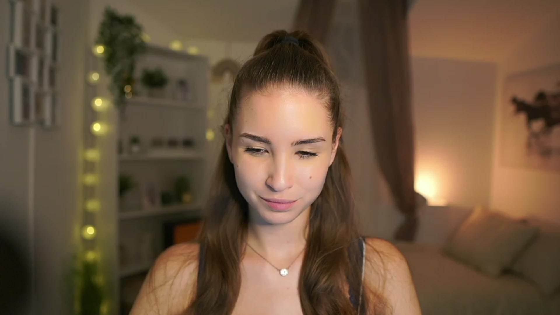Gallery image thumbnail from Shy_jane's myfreecams stream on, 12/30/2023, 16:56 image 2 of 20