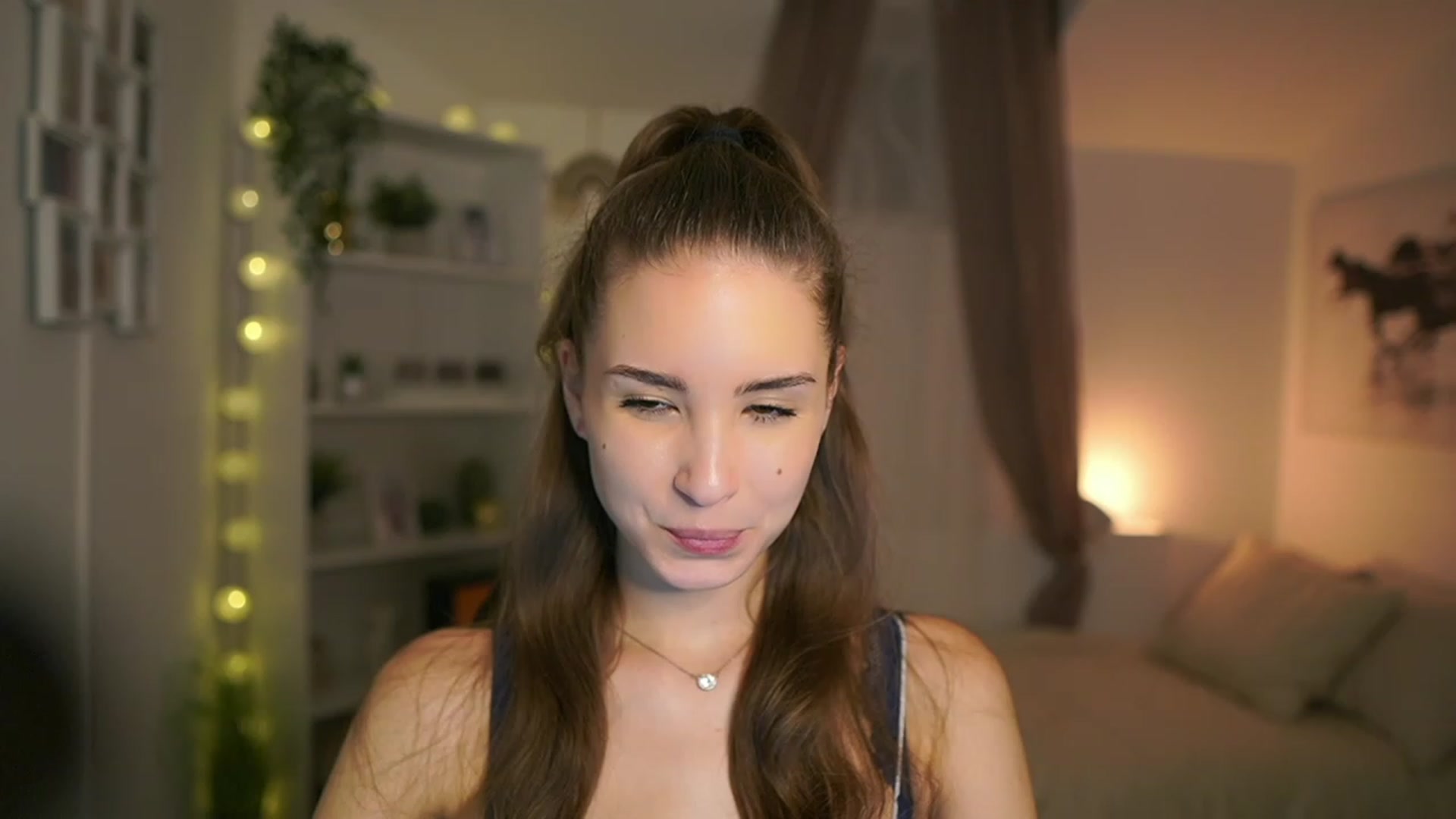 Gallery image thumbnail from Shy_jane's myfreecams stream on, 12/30/2023, 16:56 image 6 of 20