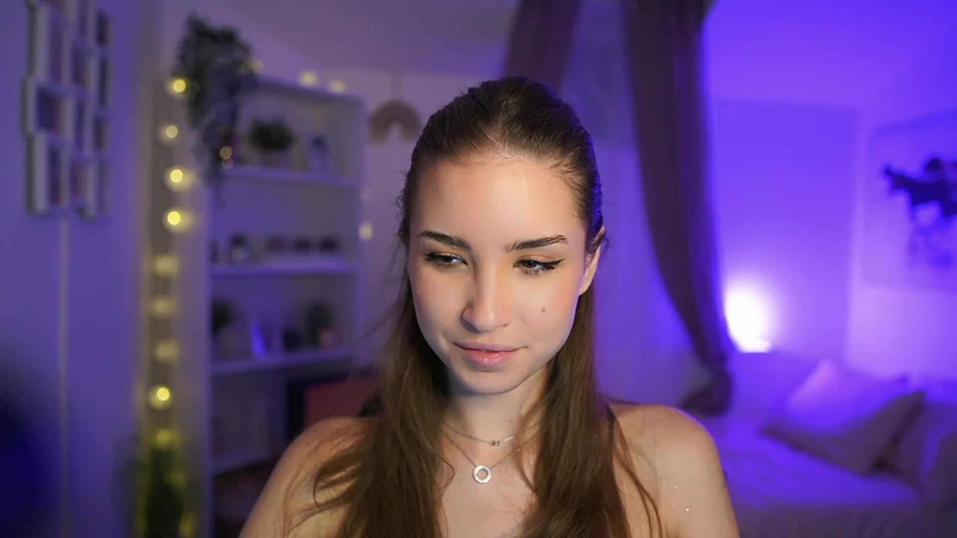 Gallery image thumbnail from Shy_jane's myfreecams stream on, 01/02/2024, 13:00 image 1 of 20