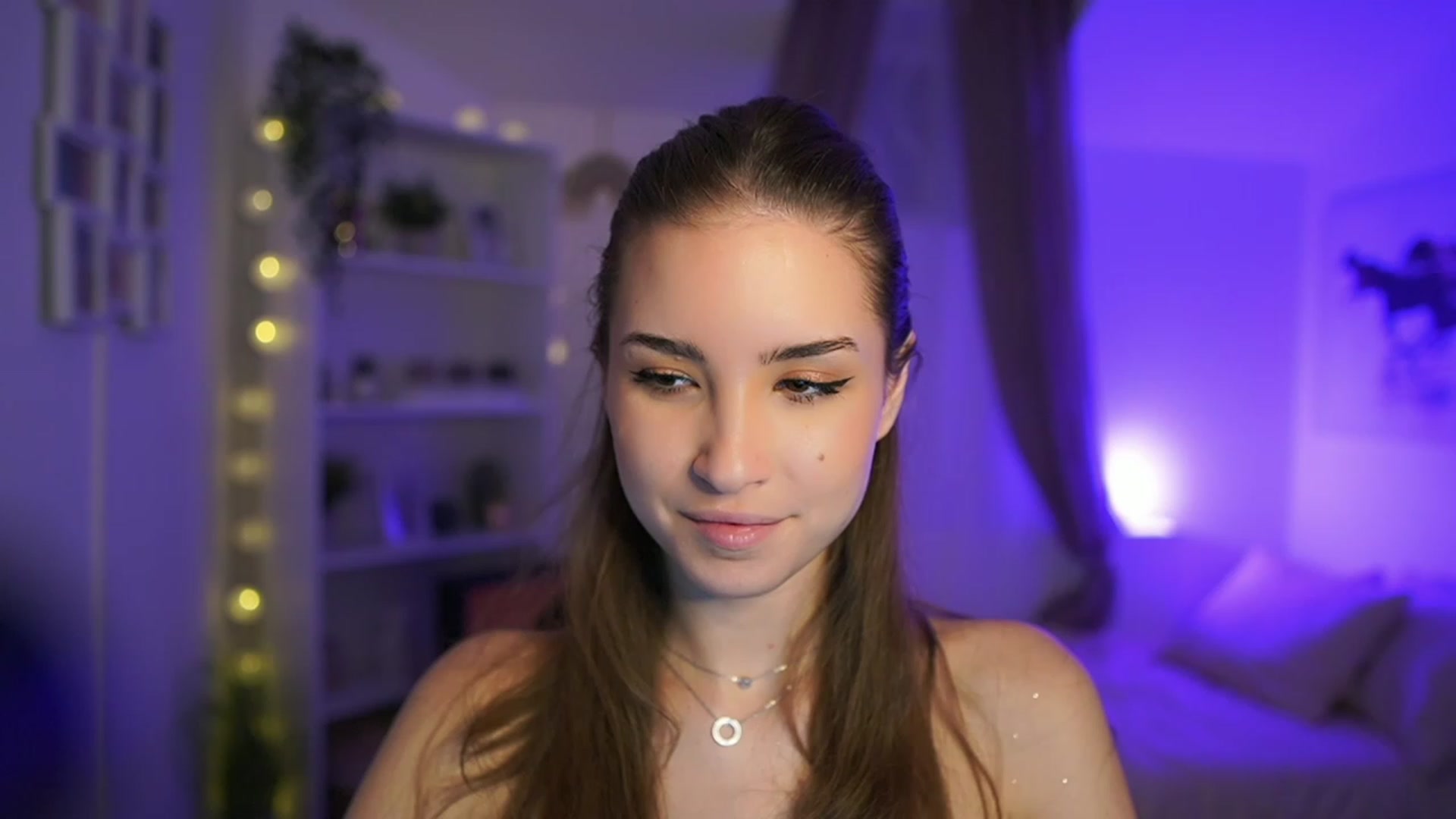 Gallery image thumbnail from Shy_jane's myfreecams stream on, 01/02/2024, 13:00 image 2 of 20