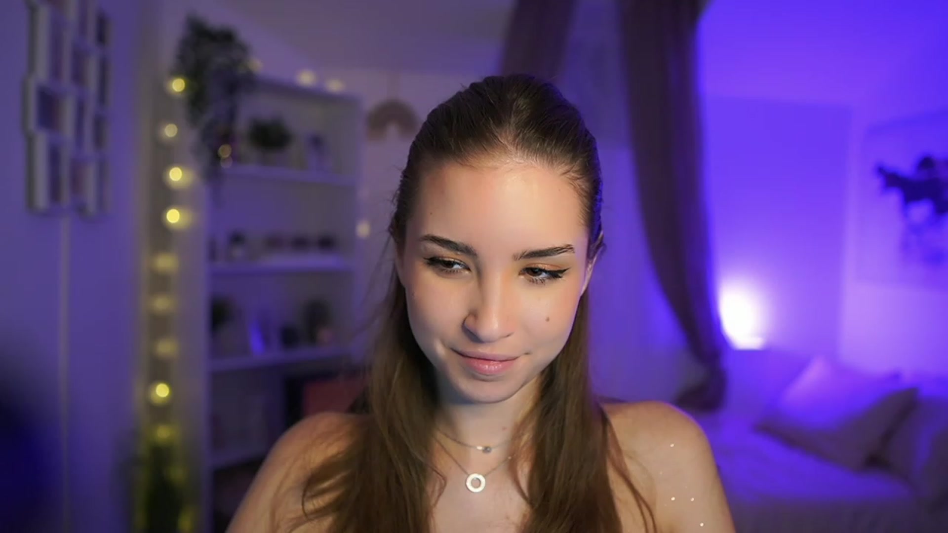 Gallery image thumbnail from Shy_jane's myfreecams stream on, 01/02/2024, 13:00 image 3 of 20