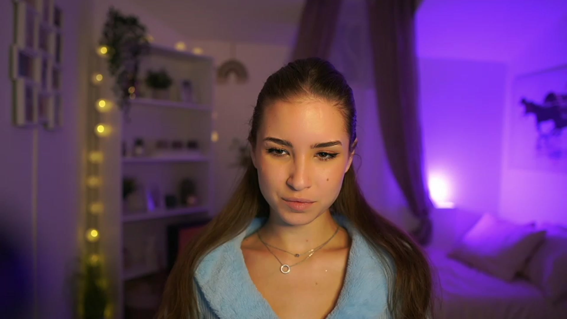 Gallery image thumbnail from Shy_jane's myfreecams stream on, 01/02/2024, 13:00 image 12 of 20