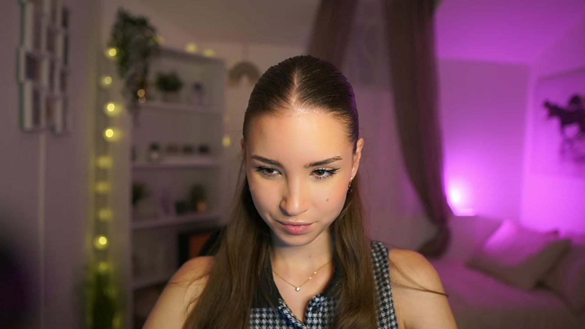 Gallery image thumbnail from Shy_jane's myfreecams stream on, 01/03/2024, 17:45 image 3 of 20