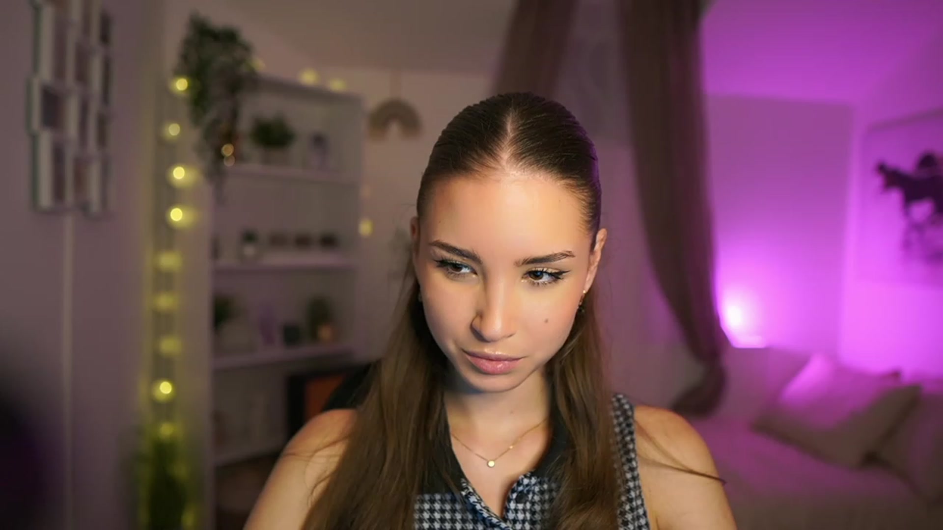 Gallery image thumbnail from Shy_jane's myfreecams stream on, 01/03/2024, 17:45 image 1 of 20