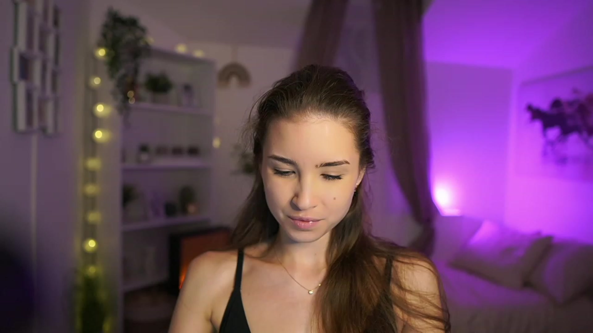 Gallery image thumbnail from Shy_jane's myfreecams stream on, 01/05/2024, 13:39 image 5 of 20
