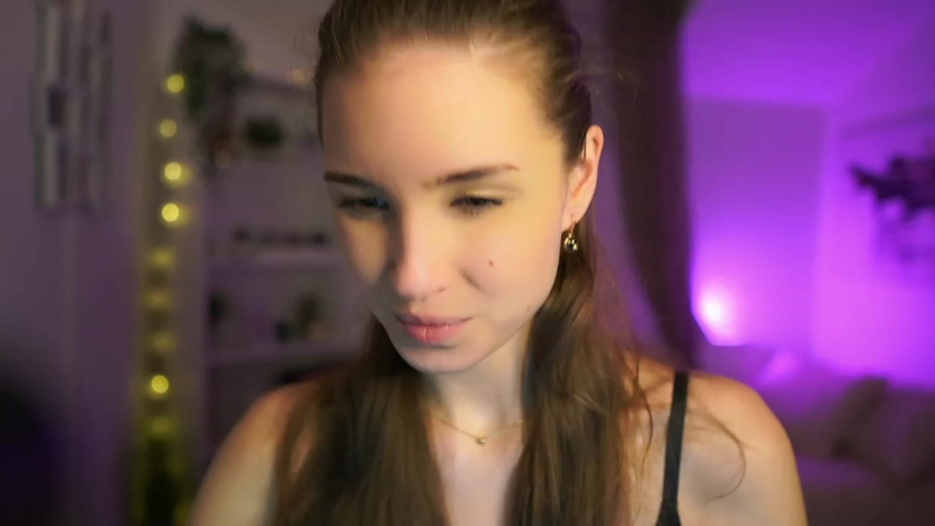 Gallery image thumbnail from Shy_jane's myfreecams stream on, 01/05/2024, 18:47 image 3 of 20