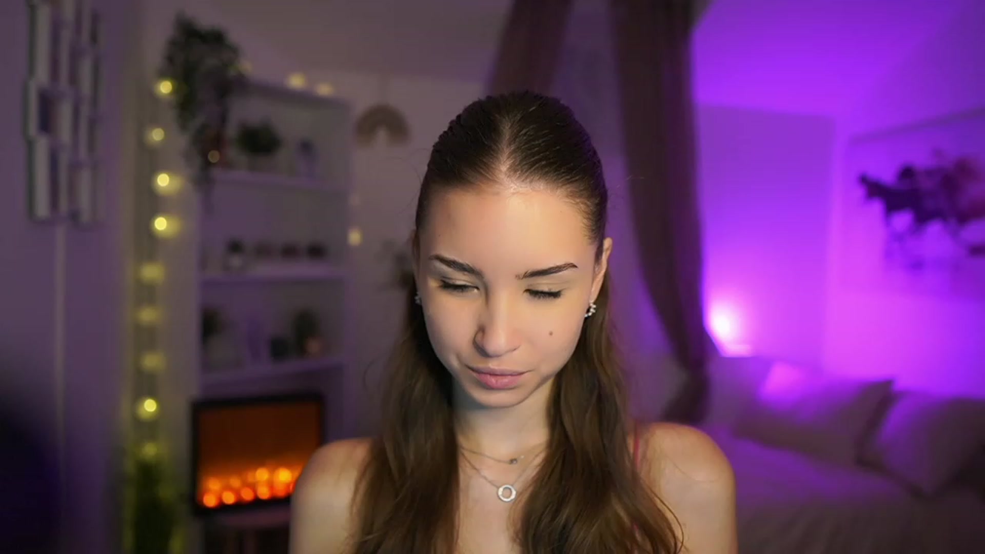 Gallery image thumbnail from Shy_jane's myfreecams stream on, 01/10/2024, 11:14 image 1 of 20