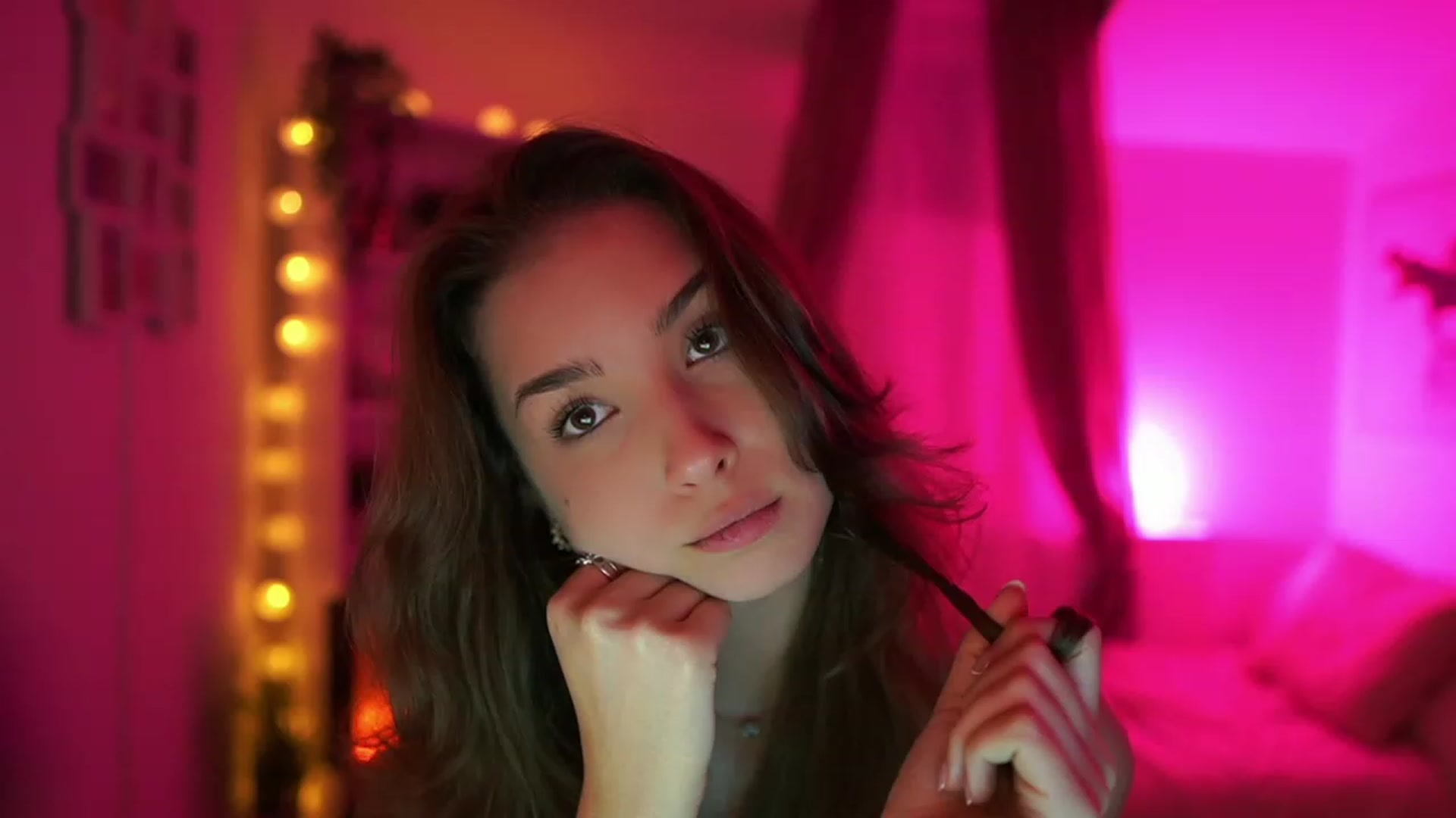 Gallery image thumbnail from Shy_jane's myfreecams stream on, 01/30/2024, 13:07 image 13 of 20