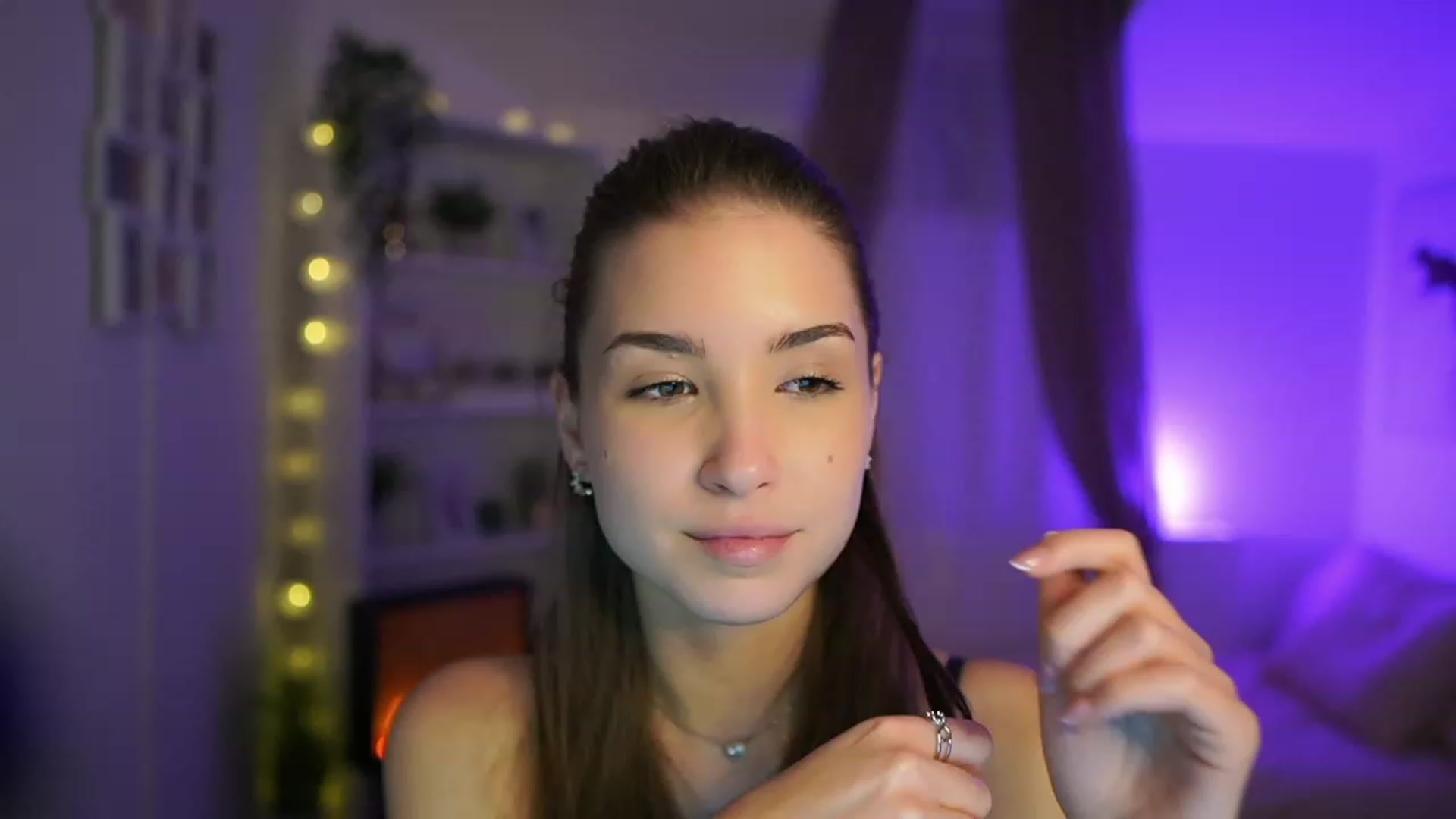 Gallery image thumbnail from Shy_jane's myfreecams stream on, 01/30/2024, 17:31 image 19 of 20