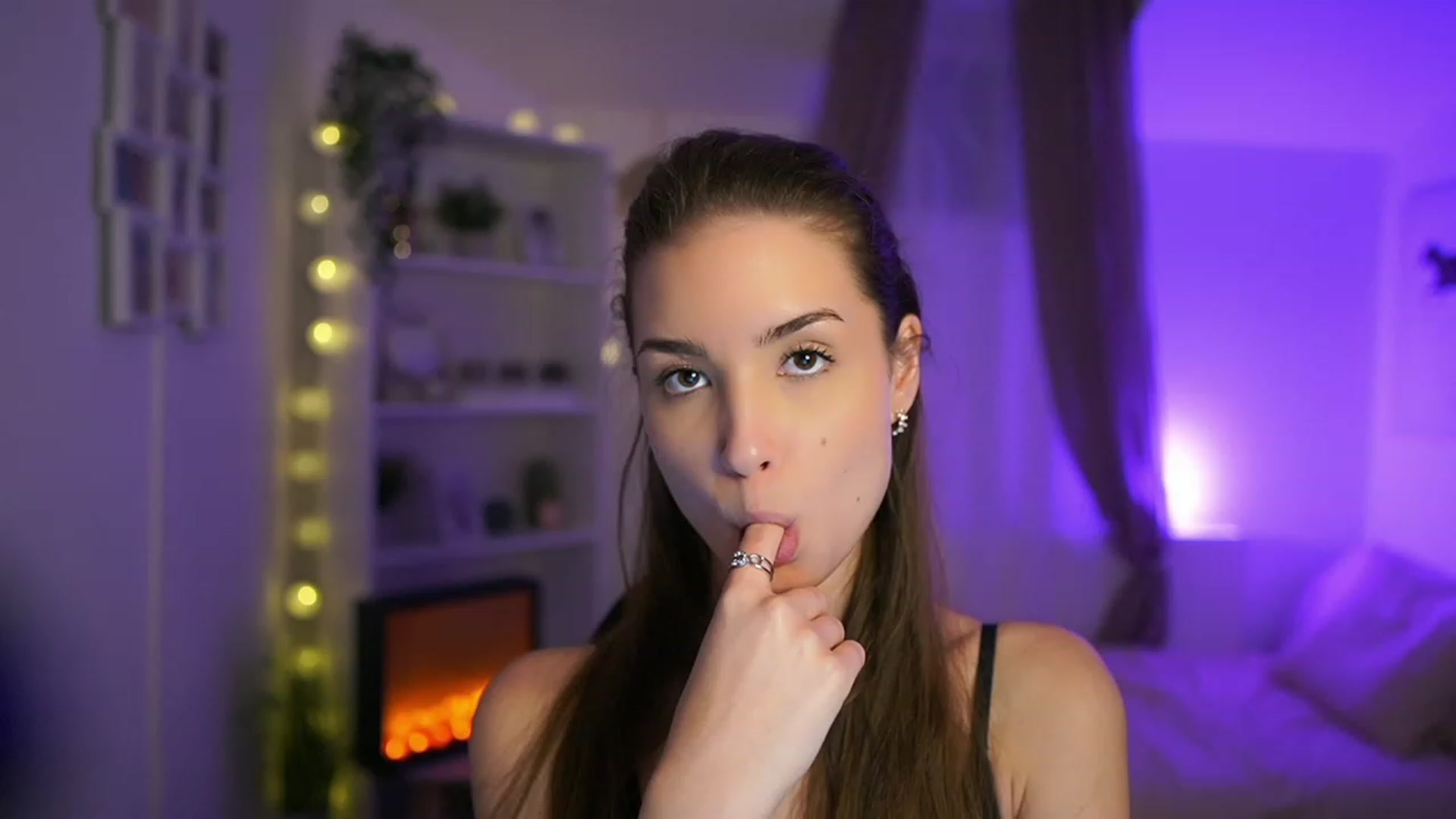 Gallery image thumbnail from Shy_jane's myfreecams stream on, 01/30/2024, 18:35 image 4 of 20