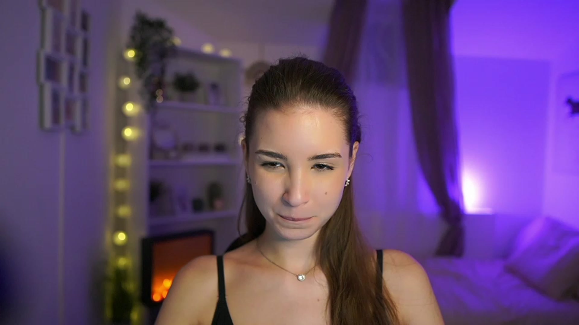Gallery image thumbnail from Shy_jane's myfreecams stream on, 01/30/2024, 18:35 image 10 of 20