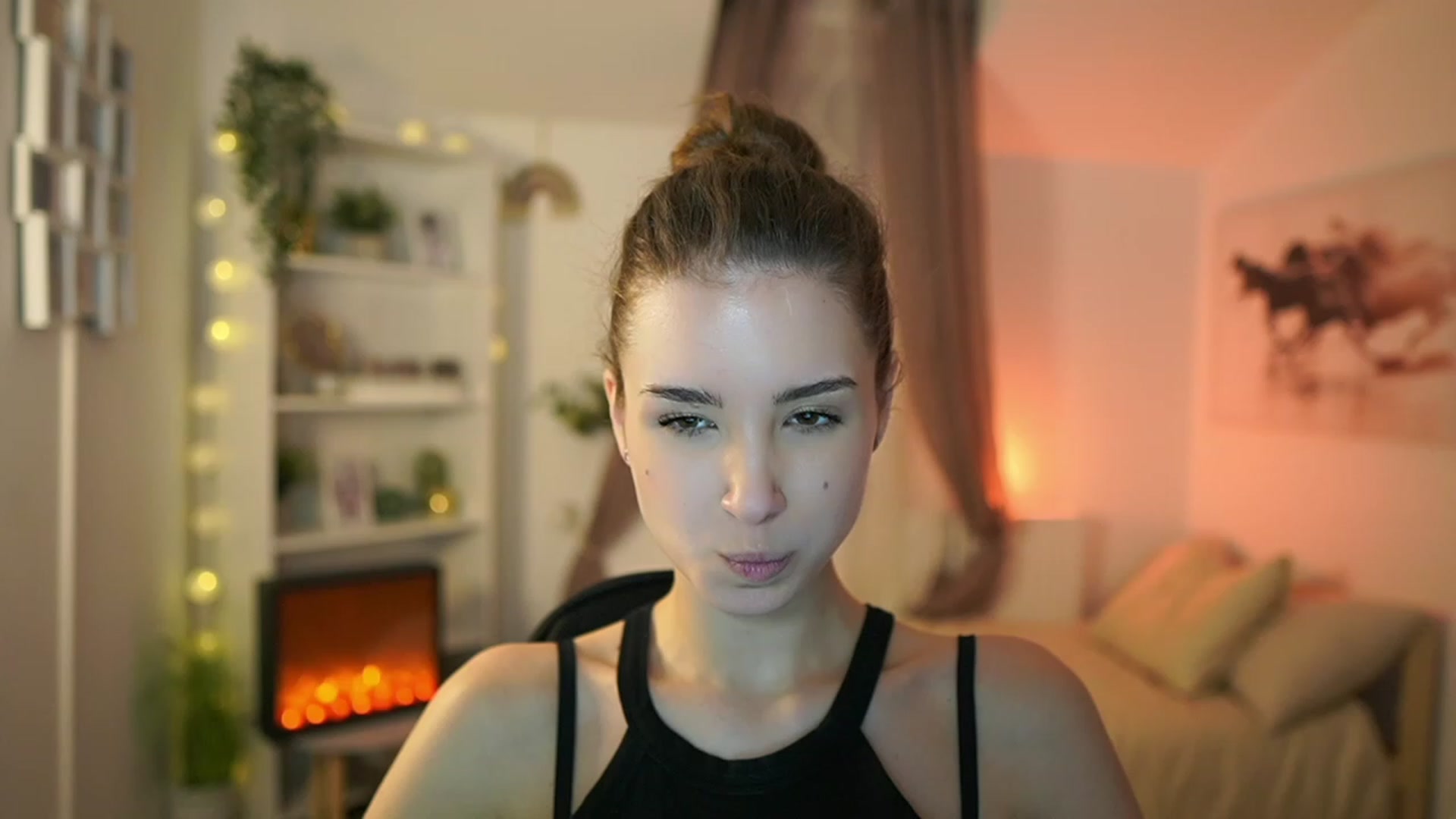 Gallery image thumbnail from Shy_jane's myfreecams stream on, 02/01/2024, 17:49 image 6 of 20