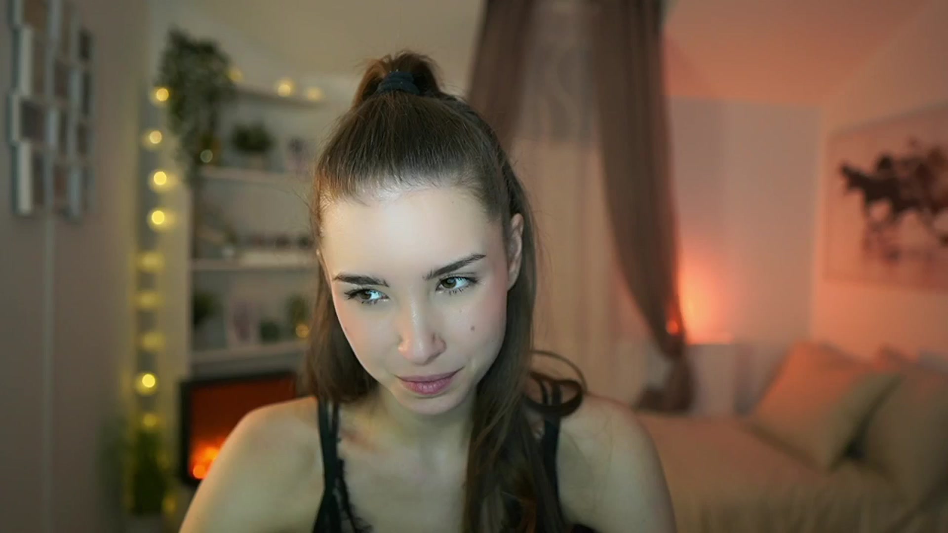 Gallery image thumbnail from Shy_jane's myfreecams stream on, 02/06/2024, 15:17 image 6 of 20