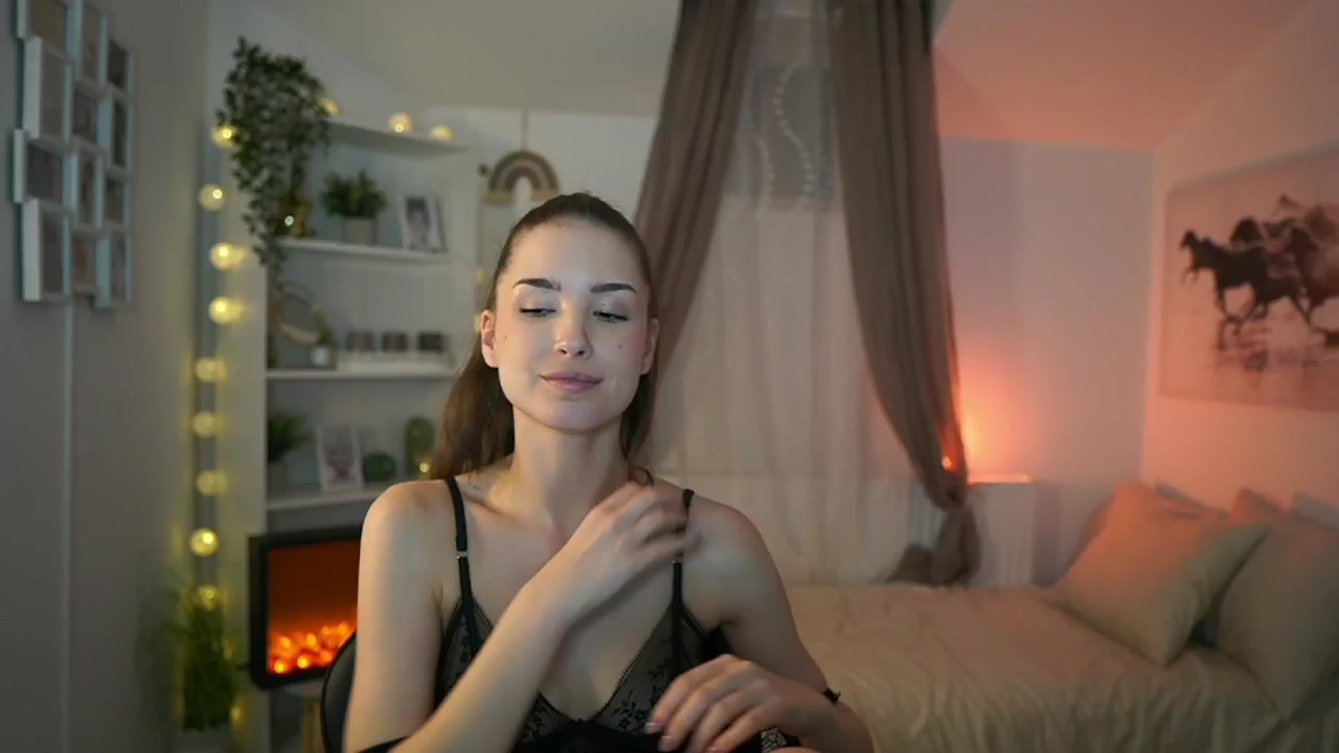Gallery image thumbnail from Shy_jane's myfreecams stream on, 02/06/2024, 15:17 image 4 of 20